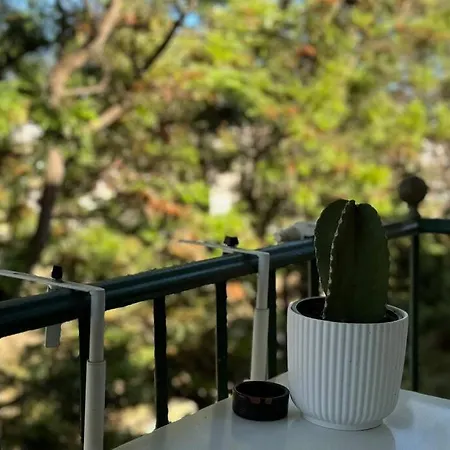With Style And Comfort For 4 *