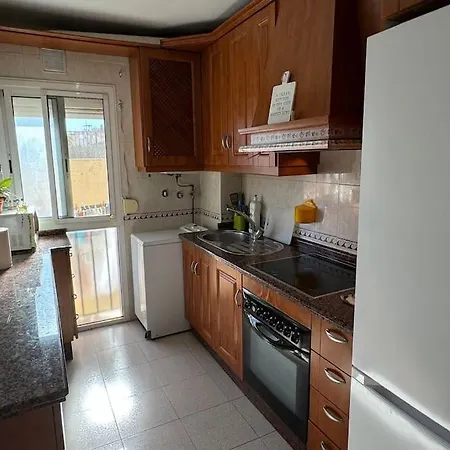 With Style And Comfort For 4 Apartment