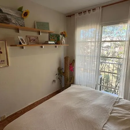 With Style And Comfort For 4 *